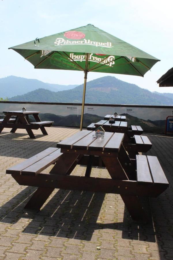 Restaurace A Penzion U Svate Barbory อุสตีนัดลาแบม ภายนอก รูปภาพ
