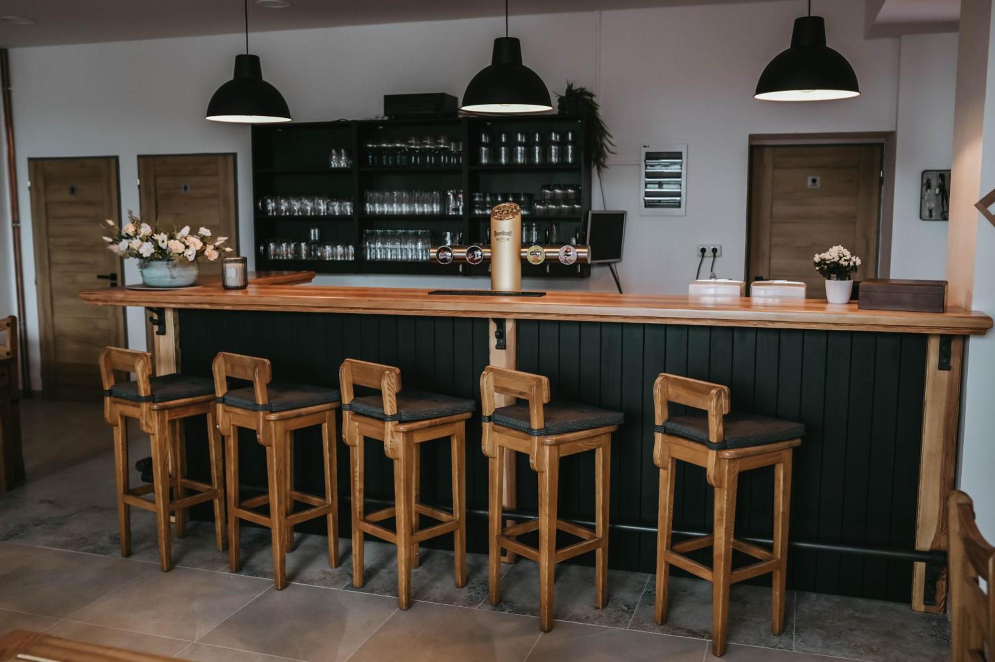 Restaurace A Penzion U Svate Barbory อุสตีนัดลาแบม ภายนอก รูปภาพ